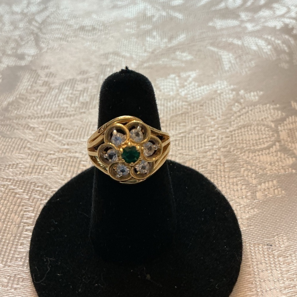 Green Glass Gold Tone Cluster Ring